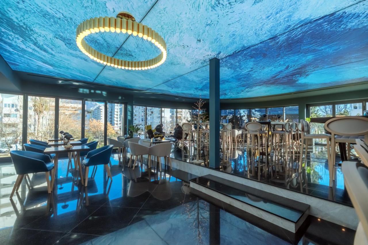 Agape 4* Bar
